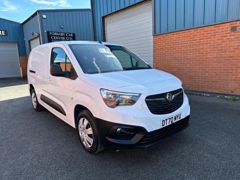 2021 Vauxhall Combo 2300 1.5 Turbo D 130ps H1 Edition Van Auto PANEL VAN DIESEL Automatic