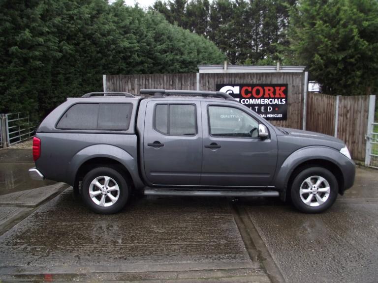 2012 Nissan Navara Double Crew Cab PickUp Tekna 2.5dCi 4WD PICK UP Diesel Manual