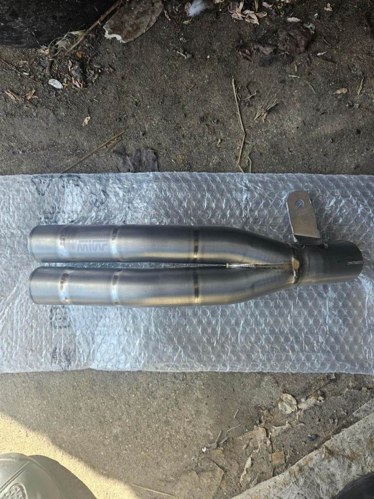 gsxs 1000 mivv double gun exhaust 