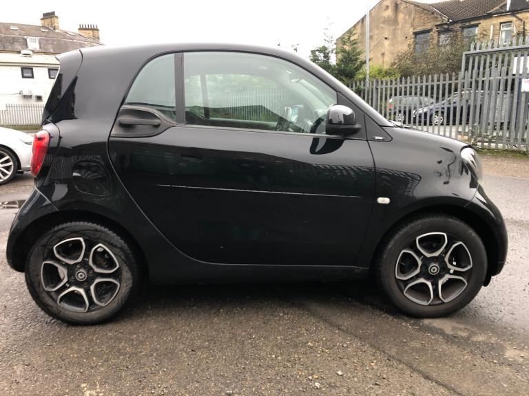 2019 SMART FORTWO 0.9 Turbo Prime Premium 2dr Auto. 1 Owner. Damaged Repaired 