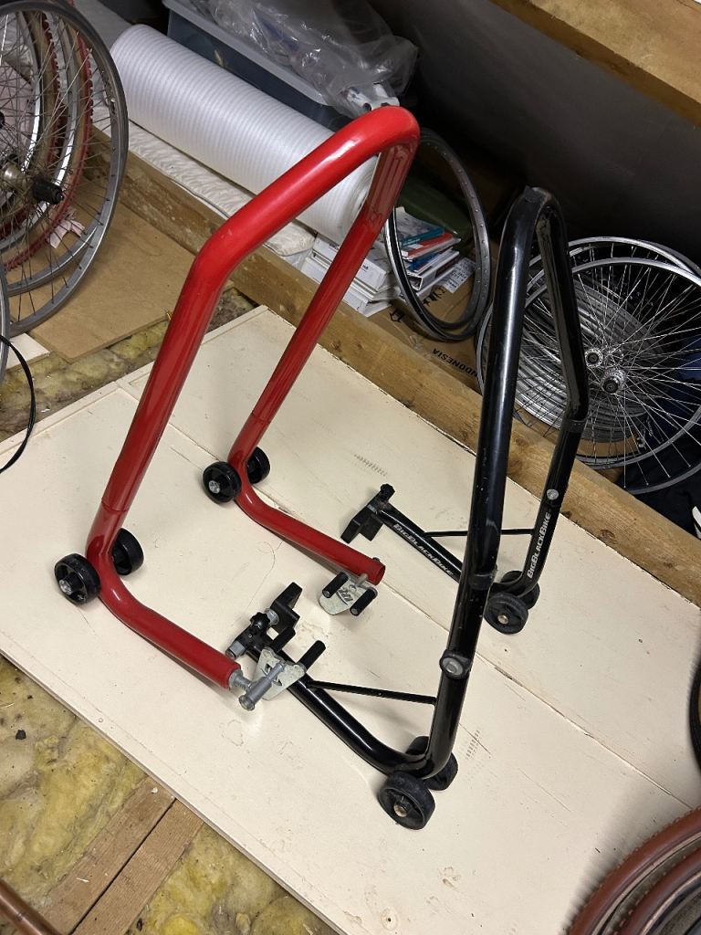 Motorbike paddock stands