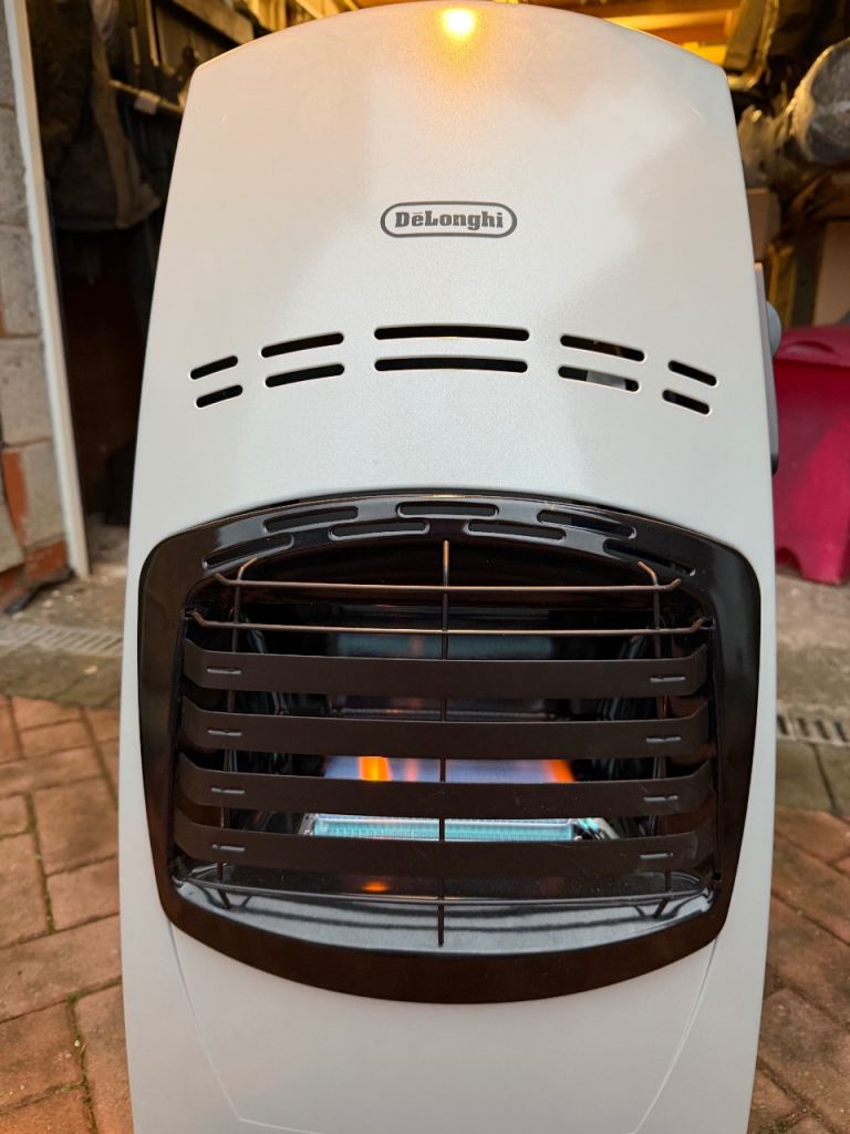 DELONGHI gas heater 