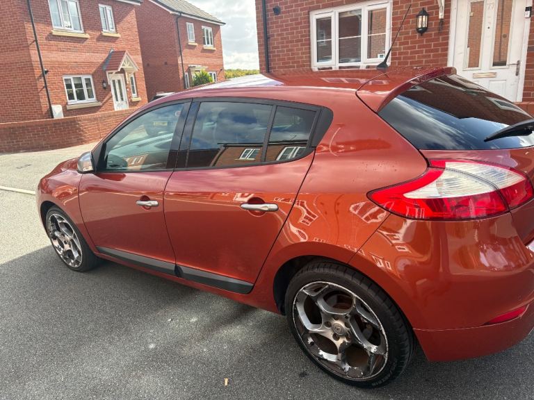Renault, MEGANE, Hatchback, 2010, Manual, 1998 (cc), 5 doors