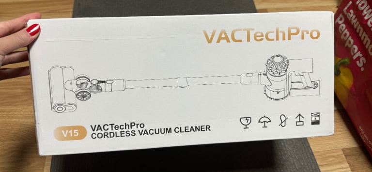 Cordless vacuum cleaner 
