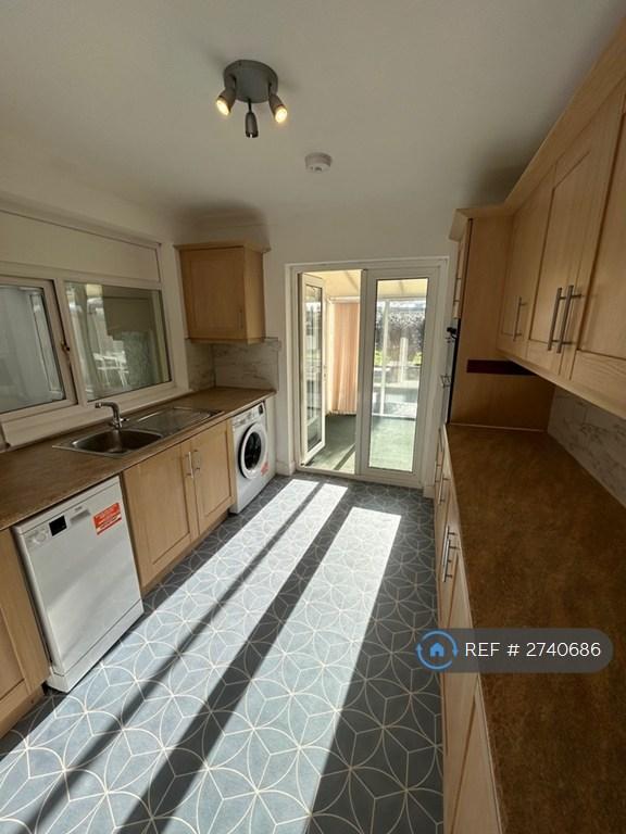 4 bedroom house in Brangwyn Grove, Bristol, BS7 (4 bed) (#2740686)