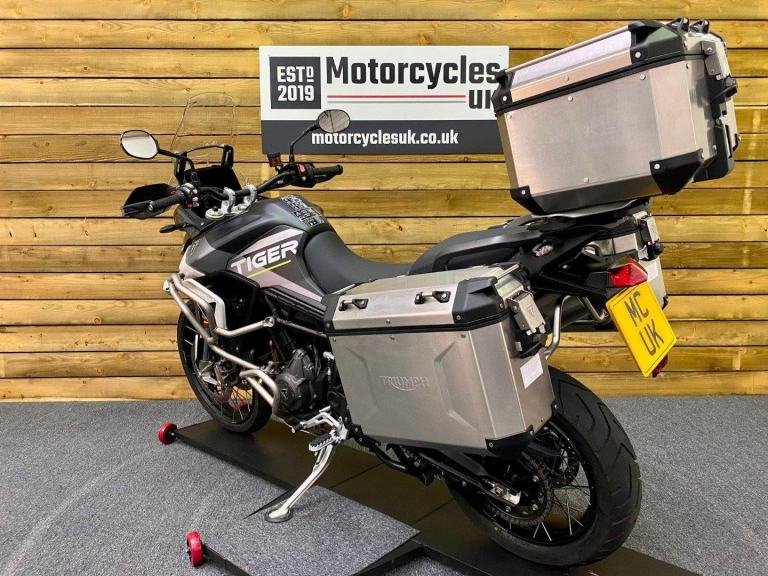 2023 Triumph Tiger 900 Rally Aragón Edition, Only 1,164 Miles, Panniers, Top bo