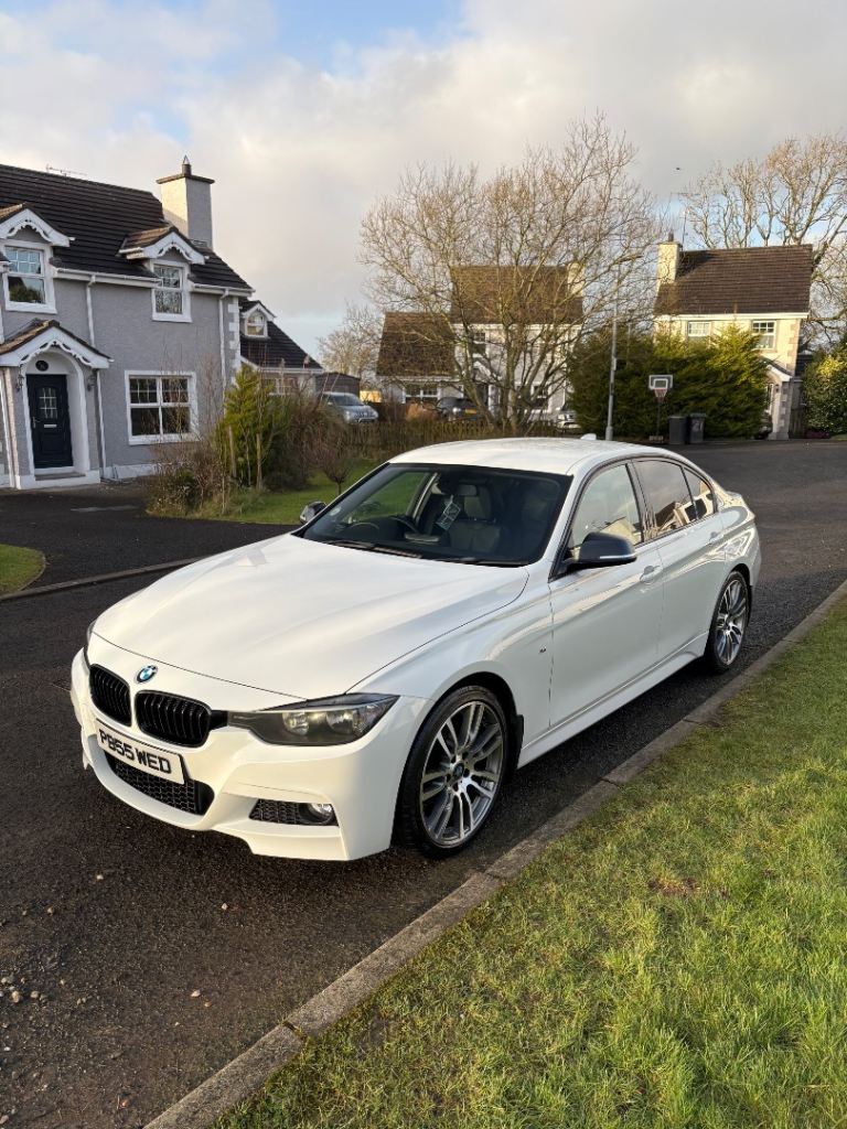 Bmw 318D M Sport, 3 SERIES 2015 F30 ( 320D , A6 , A4, Leon , Range Rove )