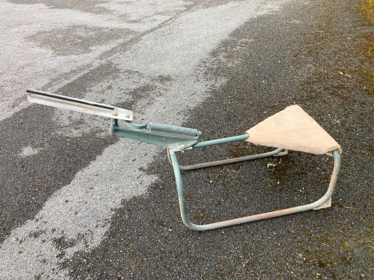 Clay pigeon trap