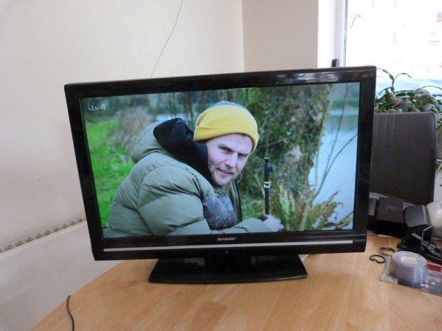SHARP 22" LCD Colour TV