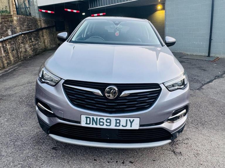2019 Vauxhall Grandland X 1.5 Turbo D Tech Line Nav 5dr HATCHBACK DIESEL Manual