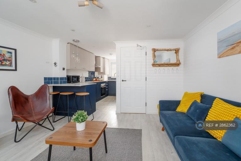 3 bedroom house in Norwich Road, Bournemouth, BH2 (3 bed) (#2862362)