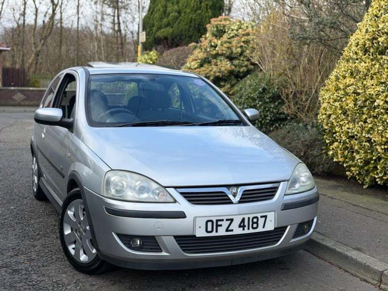 2004 Vauxhall Corsa 1.4i 16V SXi 3dr HATCHBACK PETROL Manual