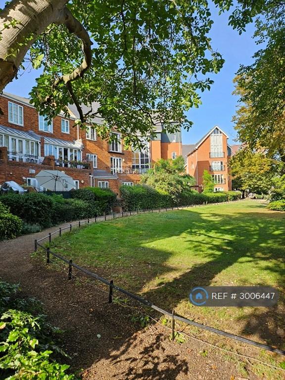 2 bedroom flat in Sovereigns Quay, Bedford, MK40 (2 bed) (#3006447)