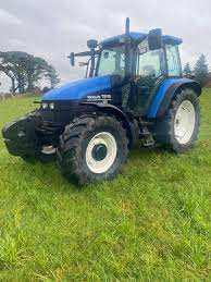 New holland tractor 