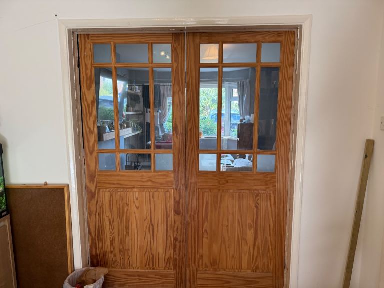 Pine double doors 