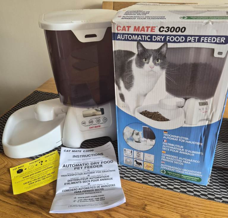  ! AS NEW, USED ONCE ! CAT MATE C3000 AUTOMATIC DRY FOOD PET  Retails for £66.00