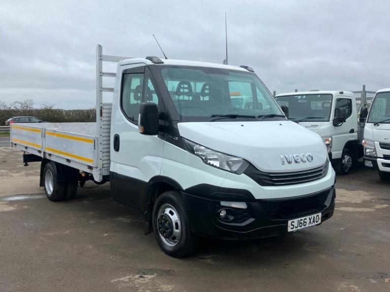IVECO DAILY 14FT DROPSIDE AUTOMATIC WITH CRUISE CONTROL.