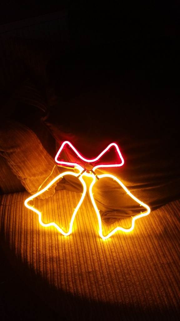 Xmas jingle bells+hanging snowflakes 