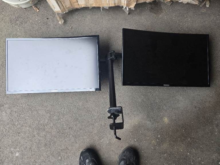 Samsung Curved Monitors with Stand