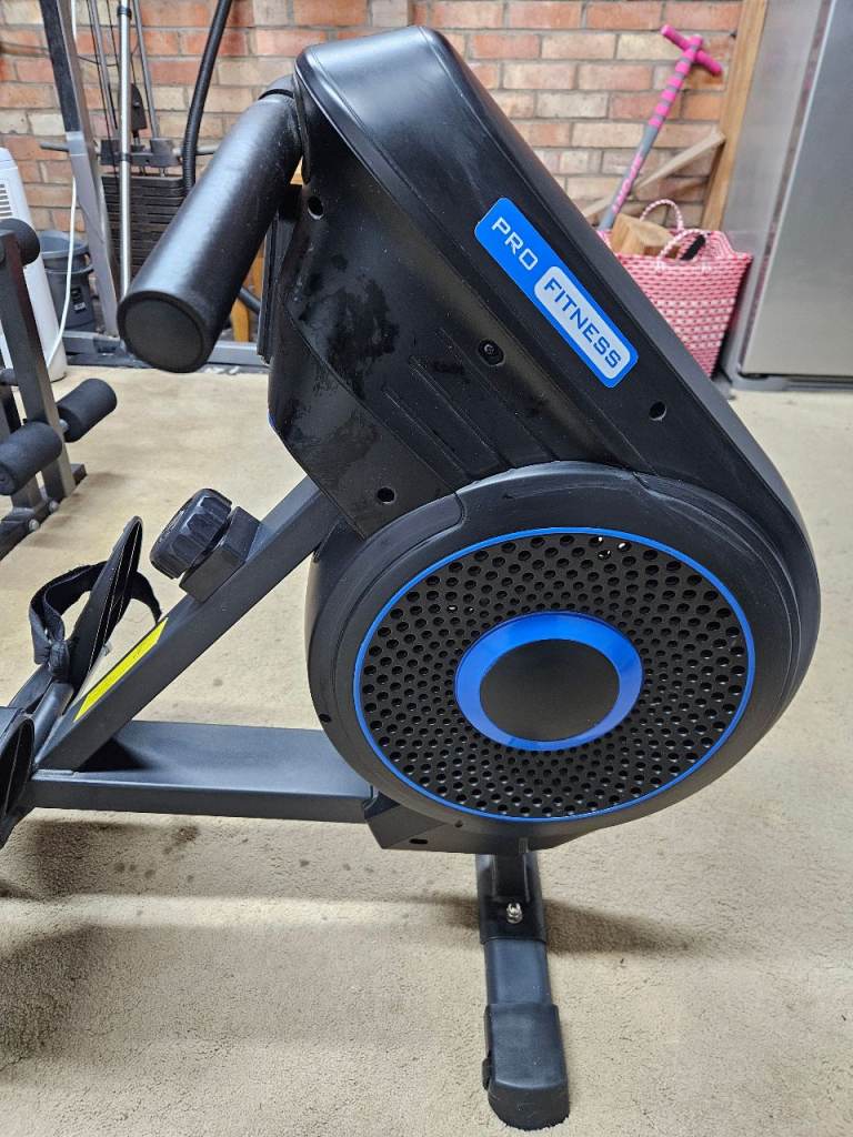 Rowing machine - pro fitness