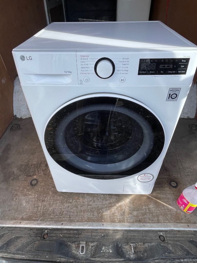 LG 10kg washer dryer washing machine in good , as good as new condition. Free delivery 