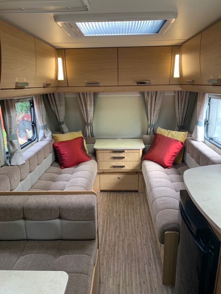 2013 Elddis Avante 576 , 6 berth with Motor Mover and New Awning 