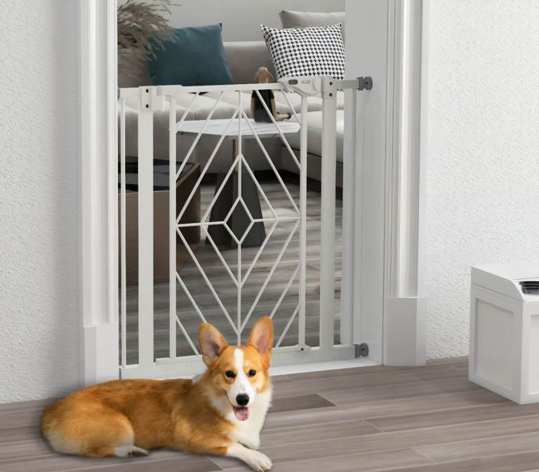Pawhut pressure fit dog gate