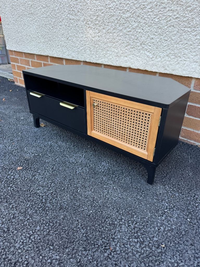 Small Corner TV Unit