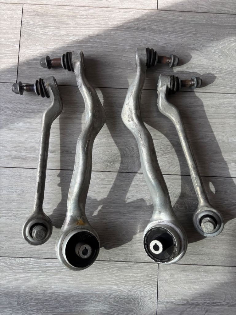 BMW M140i front control arms and tension struts 