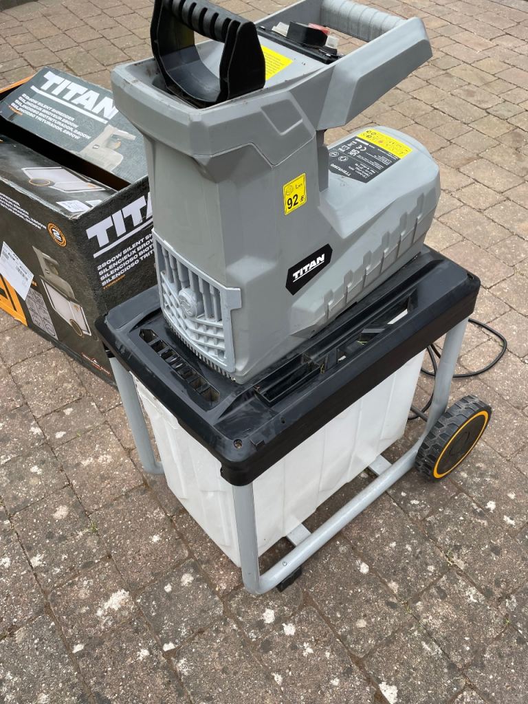 Titan 2800w shredder 
