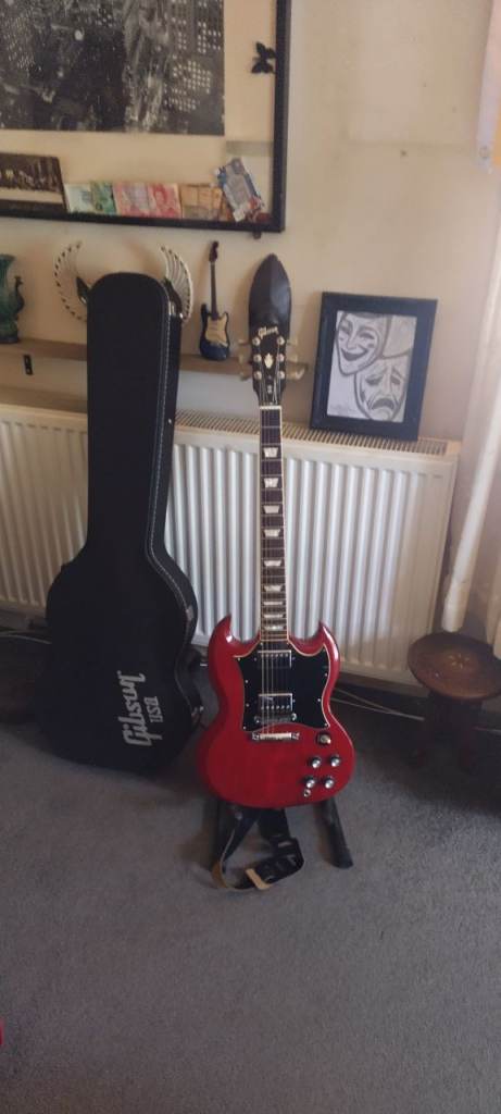 2010 Gibson sg standard + hardcase 