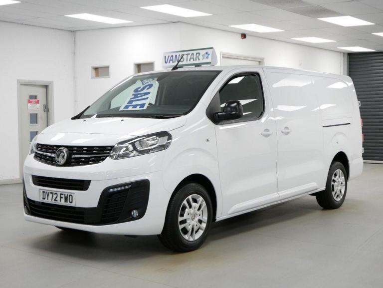 72 VAUXHALL VIVARO 2900 1.5 D 100 BHP L2 LONG SPORTIVE EDITION 6 DOOR