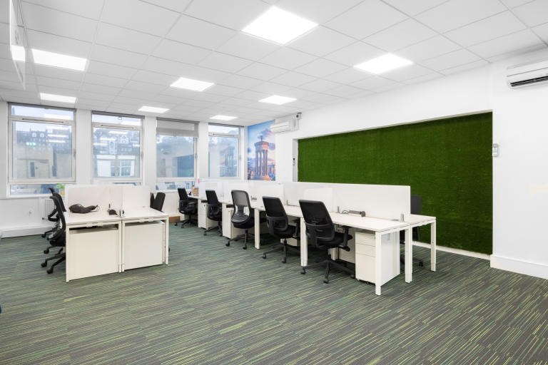 Edinburgh - EH22ER \ Join a Shared Workspace Today