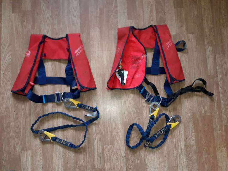 lalizas omega adult deck safety harness self inflating life jacket with tether