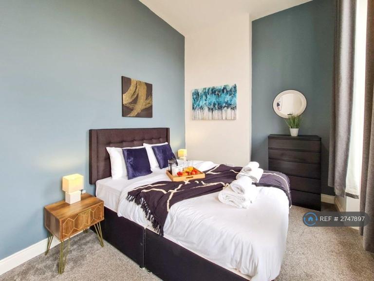 2 bedroom flat in St. Margarets Road, Cheltenham, GL50 (2 bed) (#2747897)