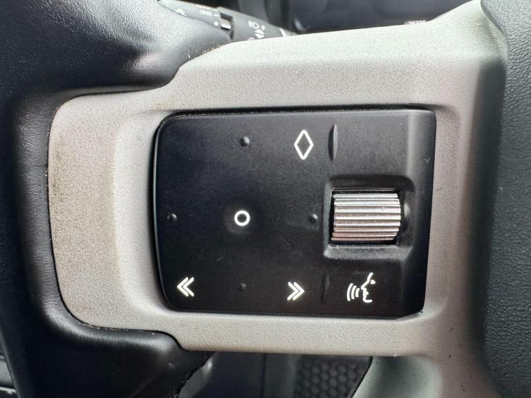 2022 Land Rover Defender 110 3.0 D250 MHEV SE Hard Top SUV 5dr Diesel Auto 4WD MWB Euro 6 (s/s) (...