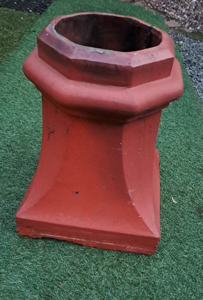 Dennis chimney pot.