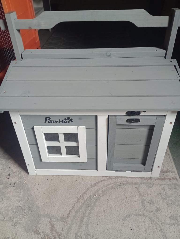 rabbit/ guines pig small house