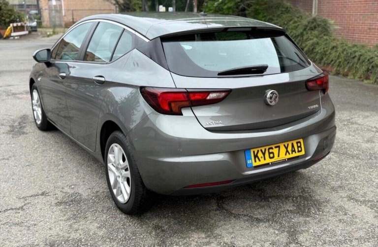 2017 Vauxhall Astra 1.4T 16V 125 Design 5dr HATCHBACK PETROL Manual