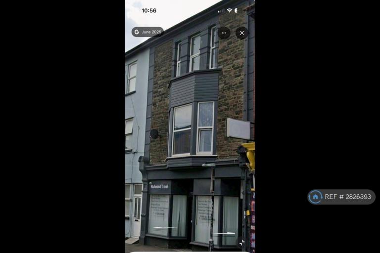 2 bedroom flat in Commercial Road, Newport, NP20 (2 bed) (#2826393)