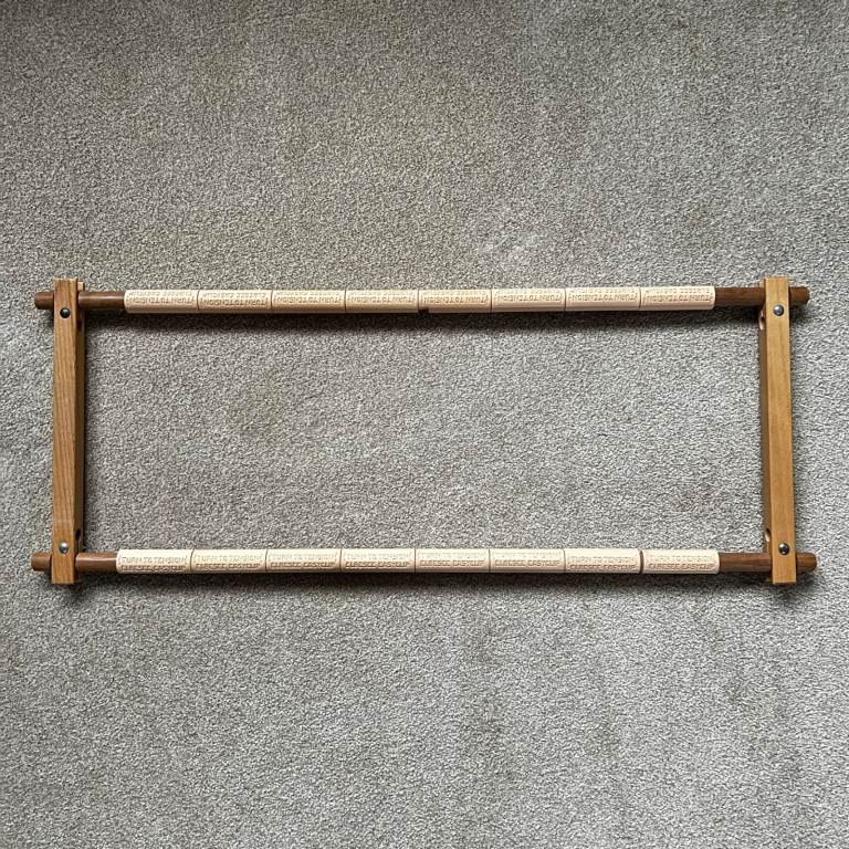 Elbesee ‘Easy Clip’ needlework frame, 68cm x 30cm / 27” x 12”