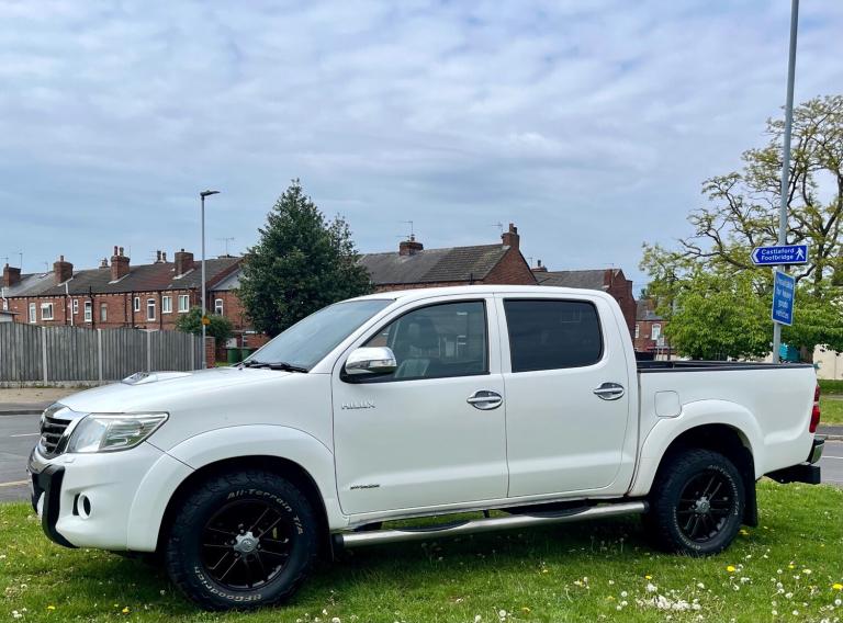2014 Toyota Hilux Invincible D/Cab Pick Up 3.0 D-4D 4WD 171 Auto PICK UP Diesel Automatic