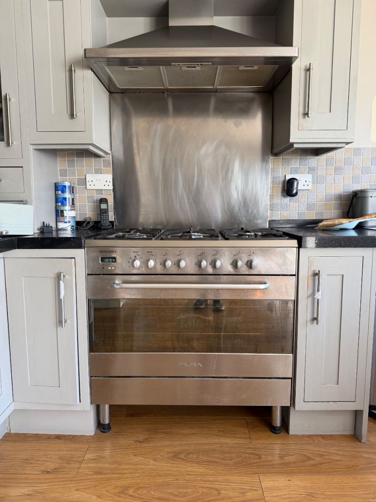 Used Kitchen Units and Range Cooker - Good Condition, £500.00 for Sale
