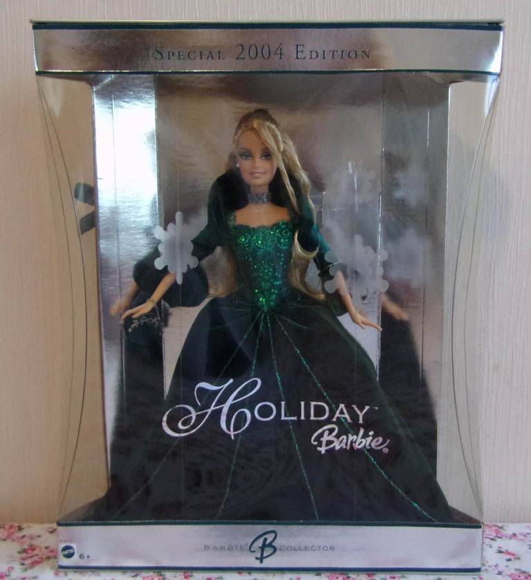 Holiday Barbie doll 2004 (nrfb)