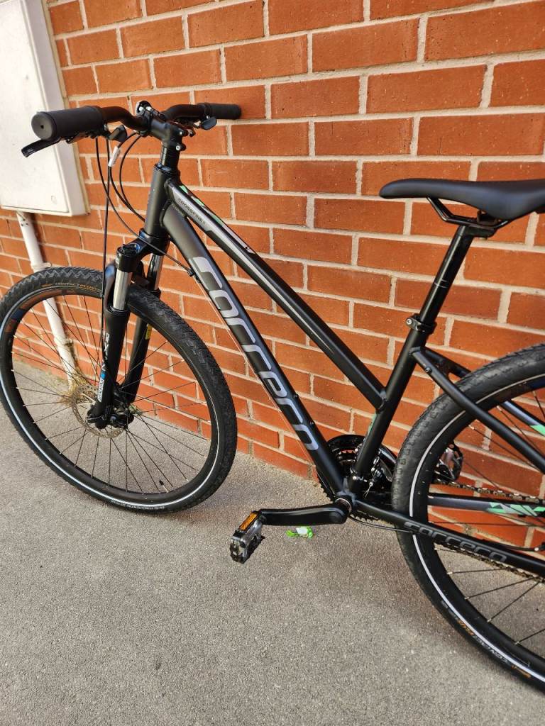 Carrera mountain bike brilliant condition 
