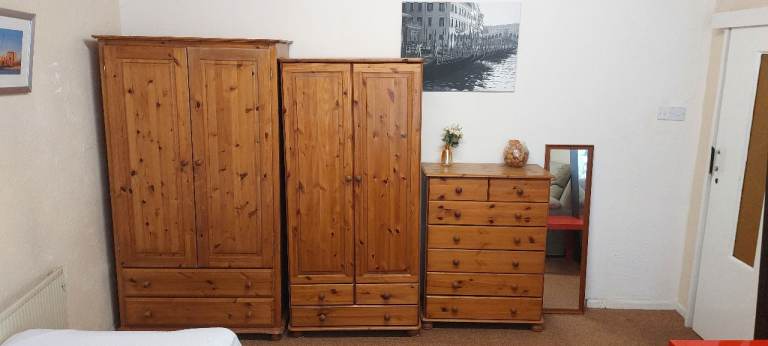 Large double room, walking to town centre, inc the bills