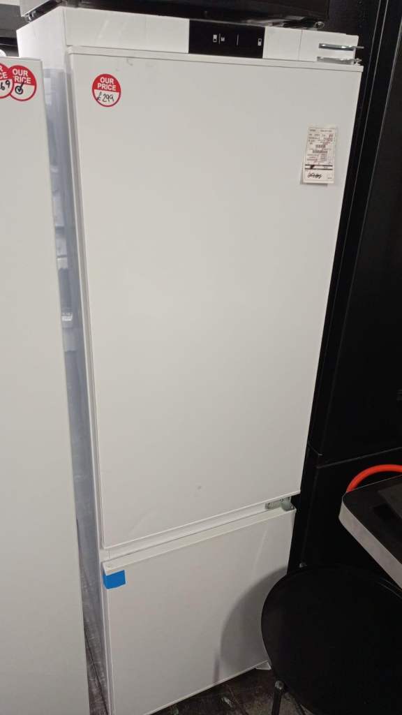 Kenwood 70/30 Integrated Fridge Freezer- Ex Display Model 
