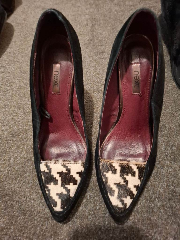 Suede and fur size 4 heels 