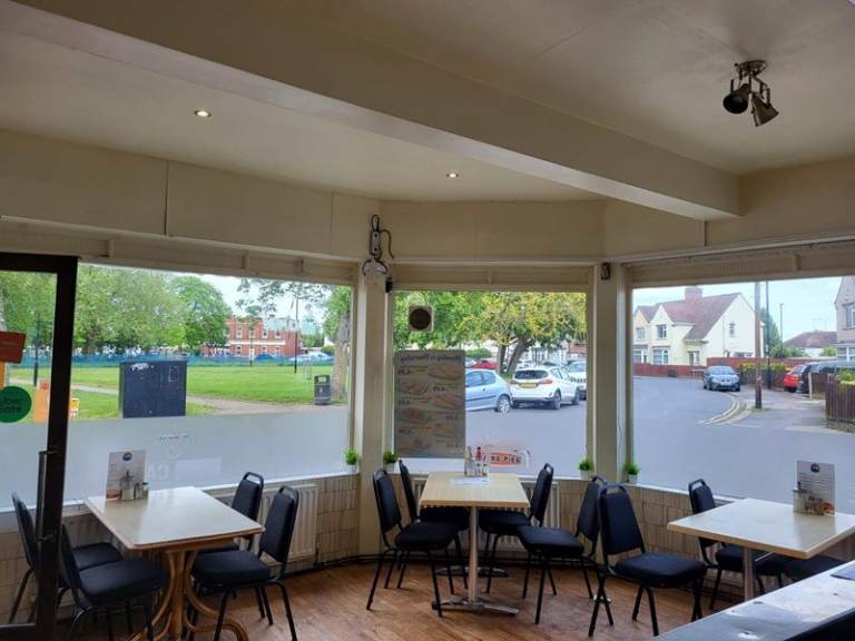 Fully refurbished fish & chip shop with Café – Ref: RB570