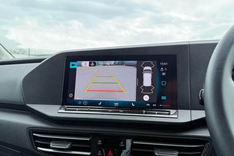 2024 Volkswagen Caddy Maxi 2.0 TDI 122 Life 5dr DSG Van DIESEL Automatic